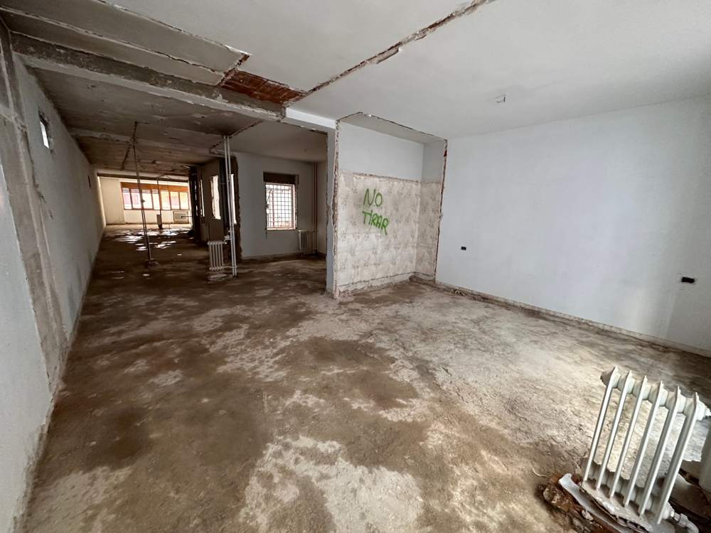 Vivienda de Leganés con los tabiques demolidos y la nueva distribución abierta
